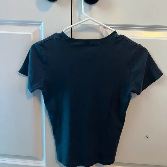 navy tee - Picture 4 of 4